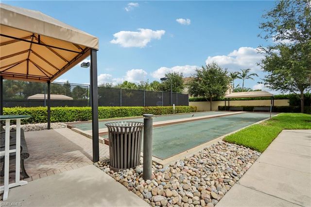 13783 Luna DR, Naples, FL 34109