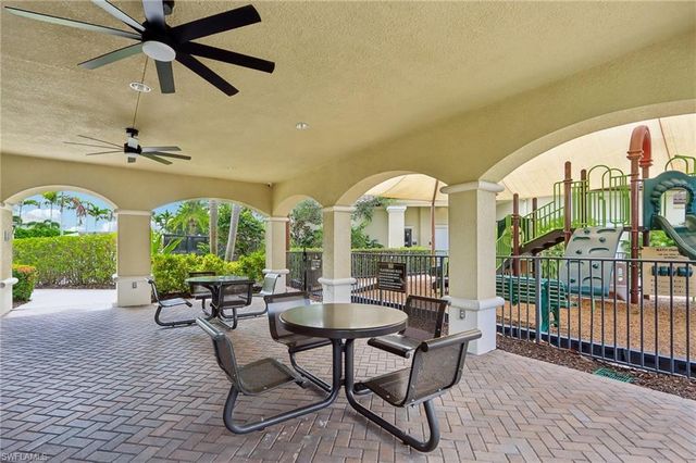 13783 Luna DR, Naples, FL 34109