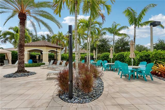 13783 Luna DR, Naples, FL 34109