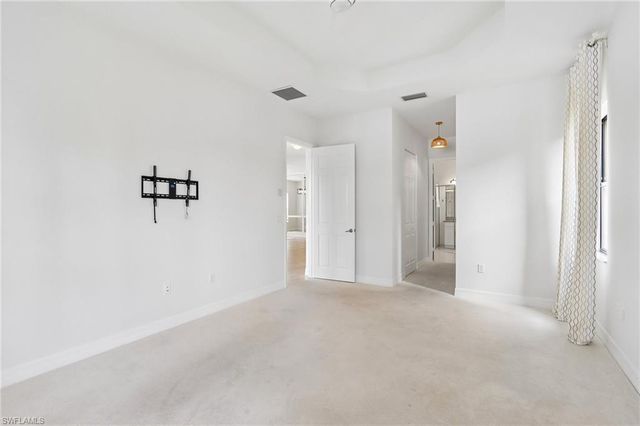 13783 Luna DR, Naples, FL 34109