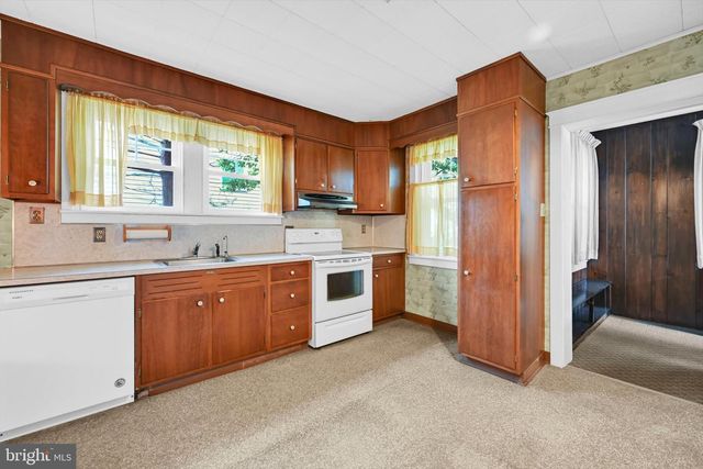 41 WILSON ST, West Lawn, PA 19609