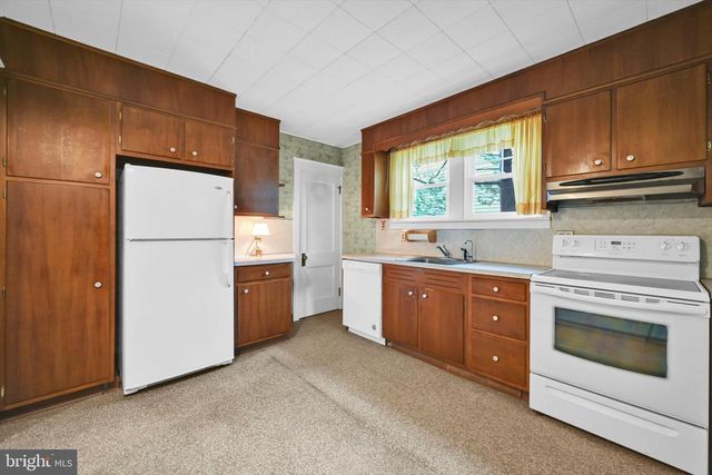 41 WILSON ST, West Lawn, PA 19609