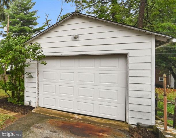 41 WILSON ST, West Lawn, PA 19609