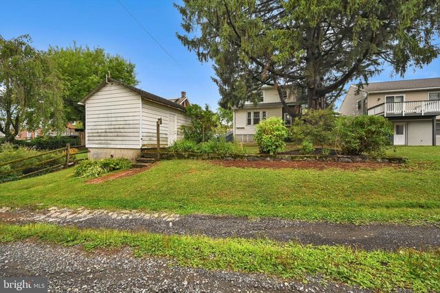 41 WILSON ST, West Lawn, PA 19609