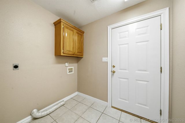 801 Juniper Road, Okmulgee, OK 74447