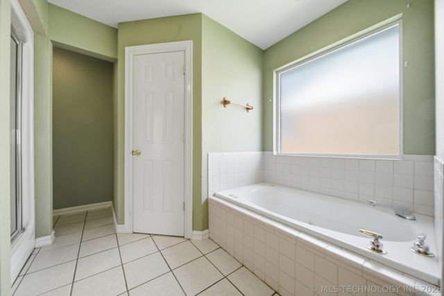 801 Juniper Road, Okmulgee, OK 74447