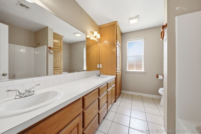 801 Juniper Road, Okmulgee, OK 74447