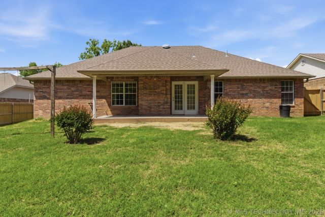 801 Juniper Road, Okmulgee, OK 74447