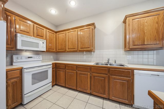 801 Juniper Road, Okmulgee, OK 74447