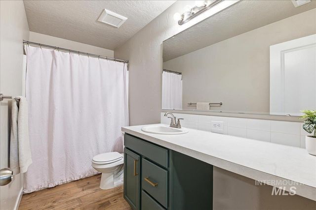 1586 Cashel St, Middleton, ID 83664