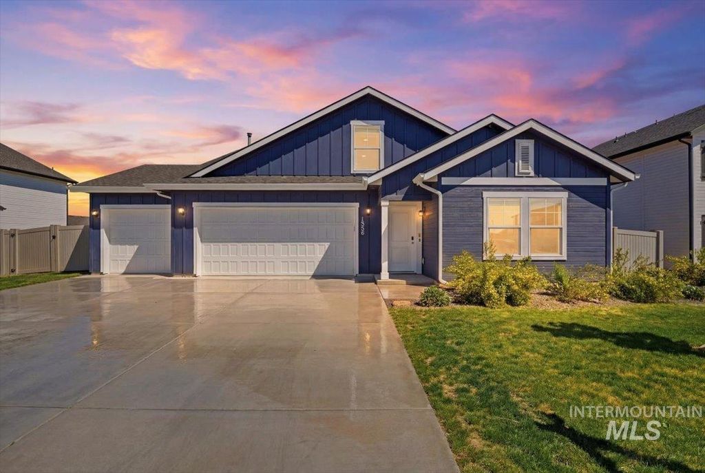 1586 Cashel St, Middleton, ID 83664