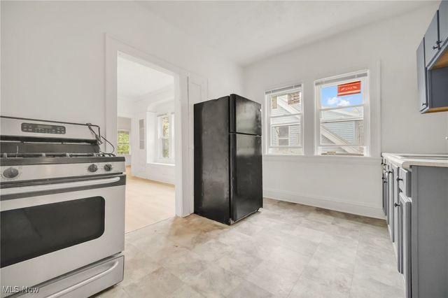 3381 E 143rd Street, Cleveland, OH 44120