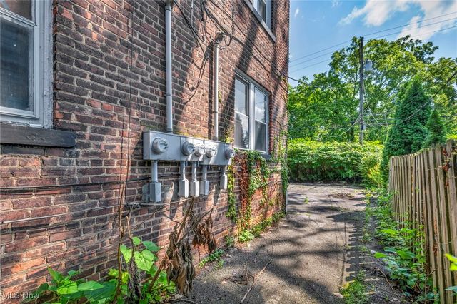 3381 E 143rd Street, Cleveland, OH 44120