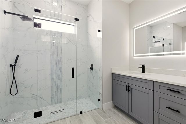 131 Kismet PKWY E, Cape Coral, FL 33909