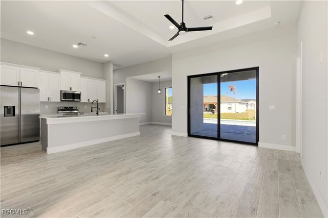 131 Kismet PKWY E, Cape Coral, FL 33909