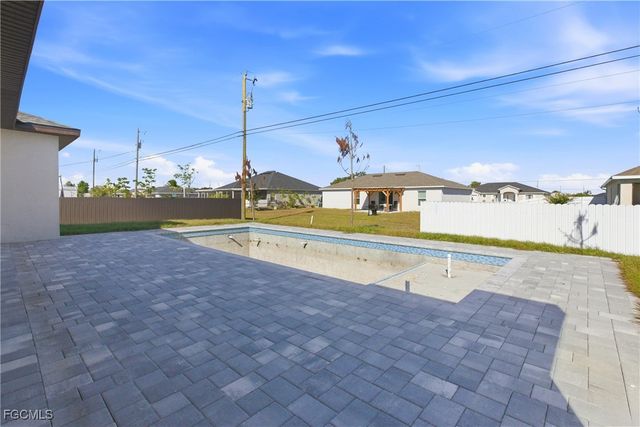 131 Kismet PKWY E, Cape Coral, FL 33909