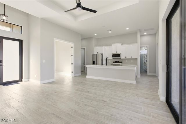 131 Kismet PKWY E, Cape Coral, FL 33909