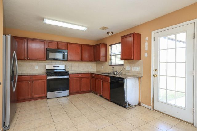 18710 Gray Oak Court, Cypress, TX 77433