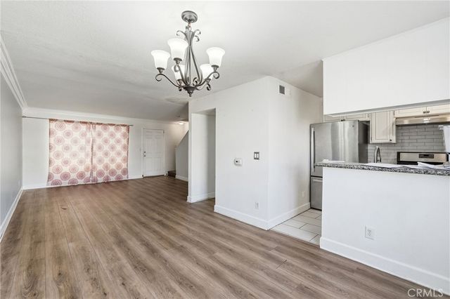 7045 Woodley Avenue 124, Lake Balboa, CA 91406