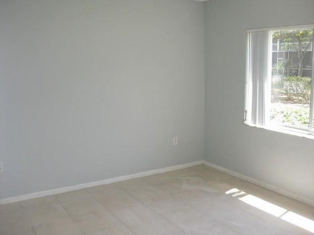 721 N Pine Island Rd 1, Plantation, FL 33324