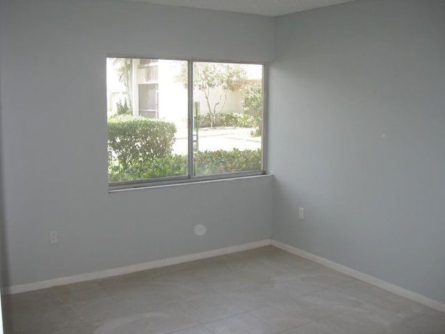 721 N Pine Island Rd 1, Plantation, FL 33324