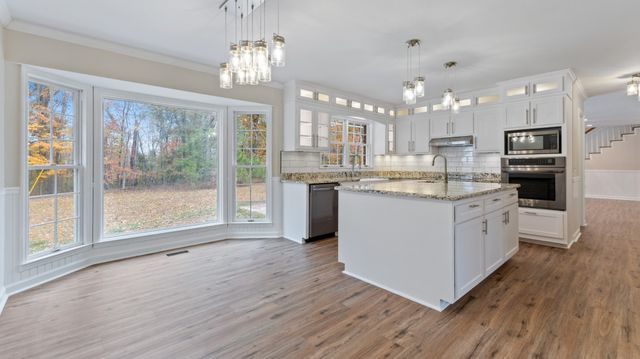 416 Powers Rd, Manchester, TN 37355