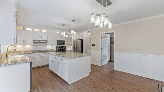 416 Powers Rd, Manchester, TN 37355