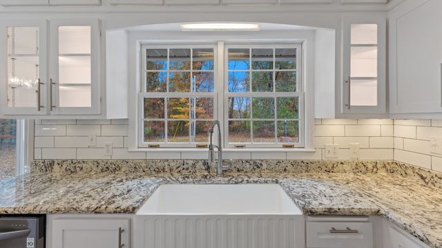 416 Powers Rd, Manchester, TN 37355