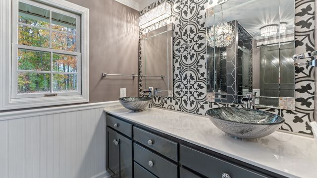 416 Powers Rd, Manchester, TN 37355