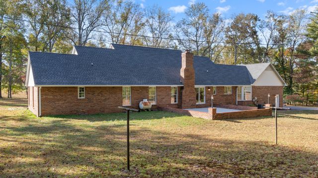 416 Powers Rd, Manchester, TN 37355