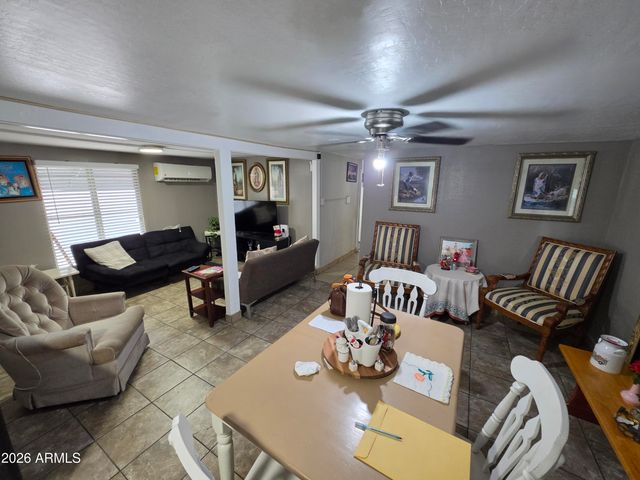 5207 N BLACK CANYON Highway 48, Phoenix, AZ 85015