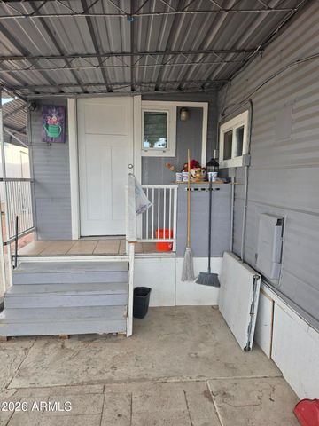 5207 N BLACK CANYON Highway 48, Phoenix, AZ 85015