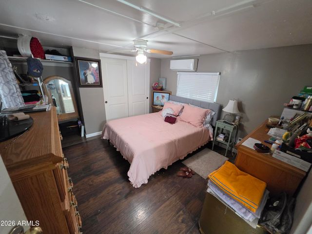 5207 N BLACK CANYON Highway 48, Phoenix, AZ 85015