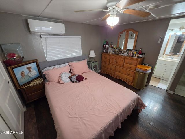 5207 N BLACK CANYON Highway 48, Phoenix, AZ 85015