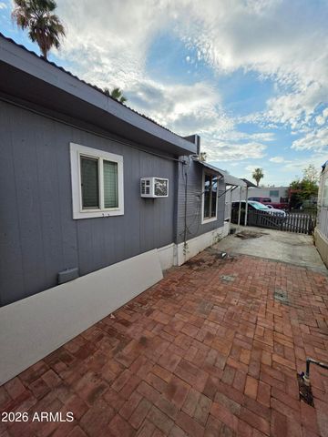 5207 N BLACK CANYON Highway 48, Phoenix, AZ 85015