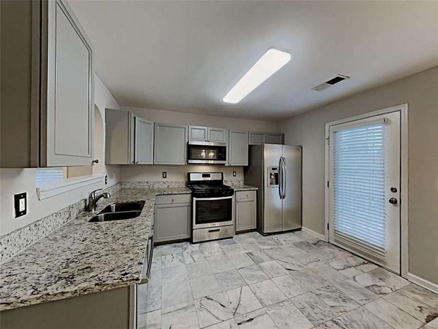 6018 Lancelot Lane, Douglasville, GA 30135