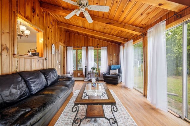 34 Piper Cross Rd, West Springfield, MA 01089