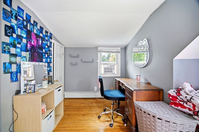 34 Piper Cross Rd, West Springfield, MA 01089