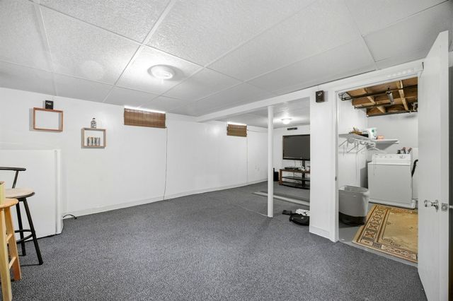 34 Piper Cross Rd, West Springfield, MA 01089
