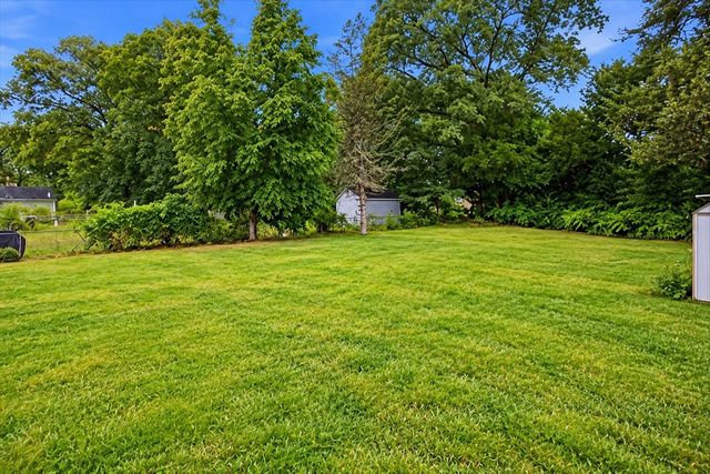 34 Piper Cross Rd, West Springfield, MA 01089