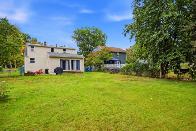 34 Piper Cross Rd, West Springfield, MA 01089