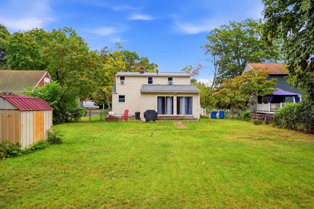 34 Piper Cross Rd, West Springfield, MA 01089