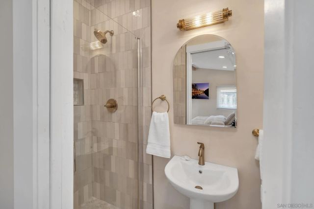 418 W Ivy Street, San Diego, CA 92101