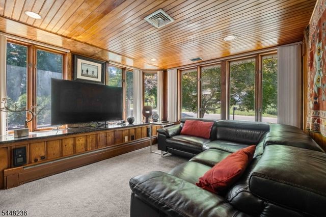 1468 Alps Rd, Wayne Twp., NJ 07470