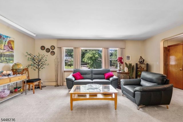 1468 Alps Rd, Wayne Twp., NJ 07470