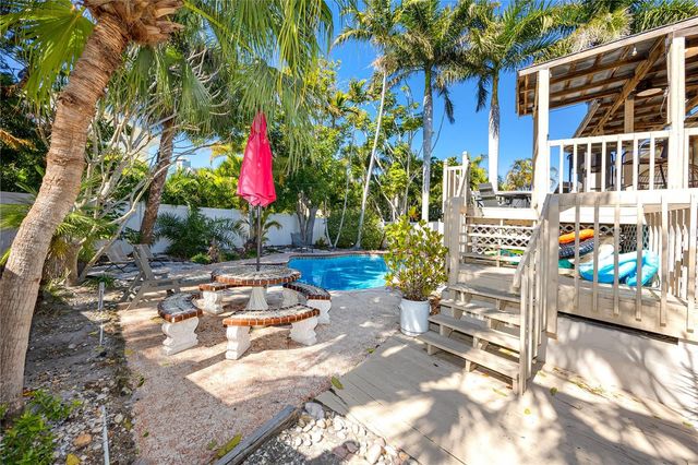 404 MAXWELL PLACE, Indian Rocks Beach, FL 33785