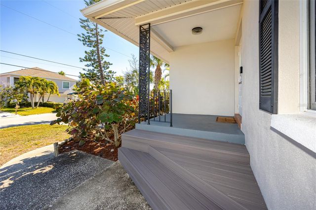 404 MAXWELL PLACE, Indian Rocks Beach, FL 33785