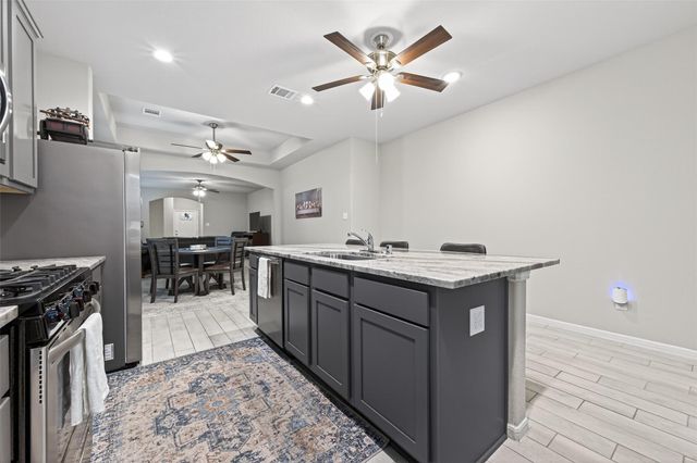 320 Emerald Thicket Lane, Houston, TX 77336