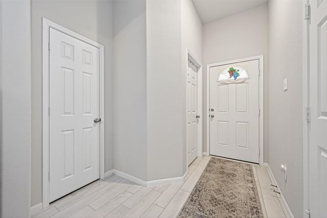320 Emerald Thicket Lane, Houston, TX 77336