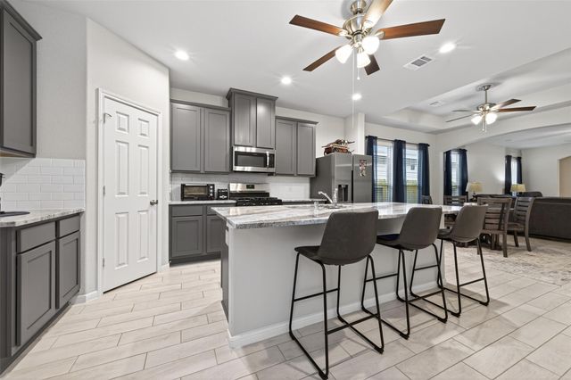320 Emerald Thicket Lane, Houston, TX 77336